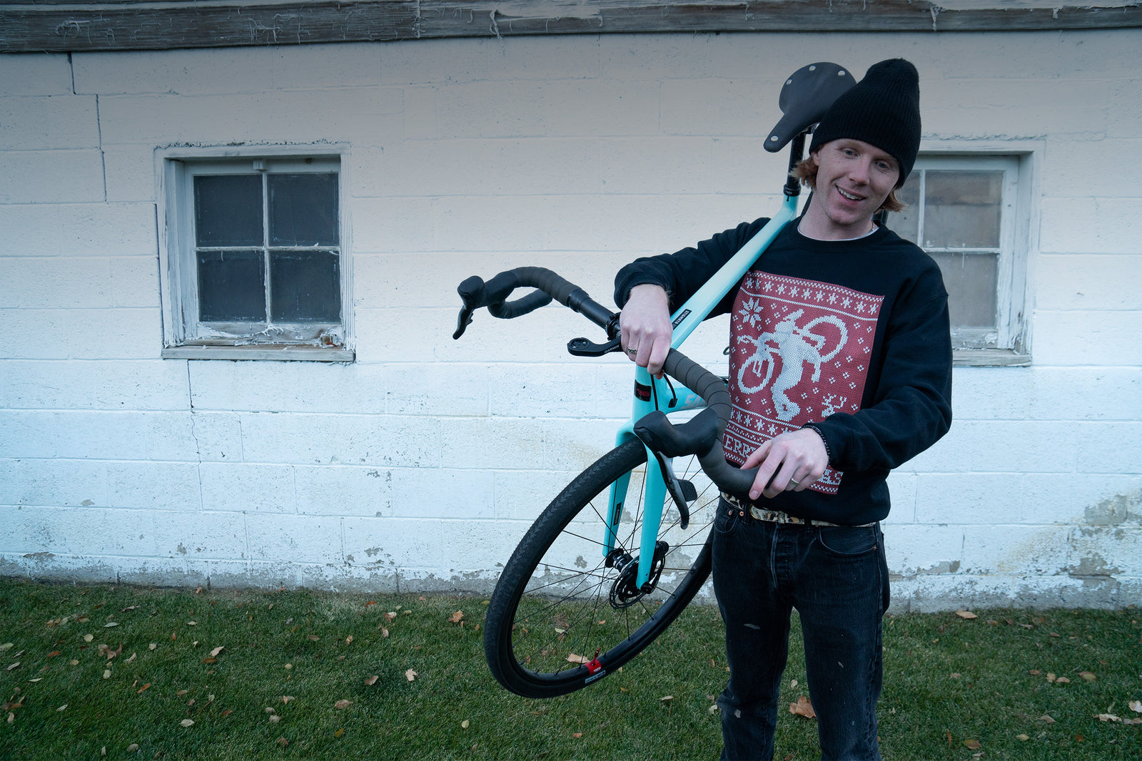 THREAD+SPOKE | UGLY CHRISTMAS SWEATERS CYCLING 